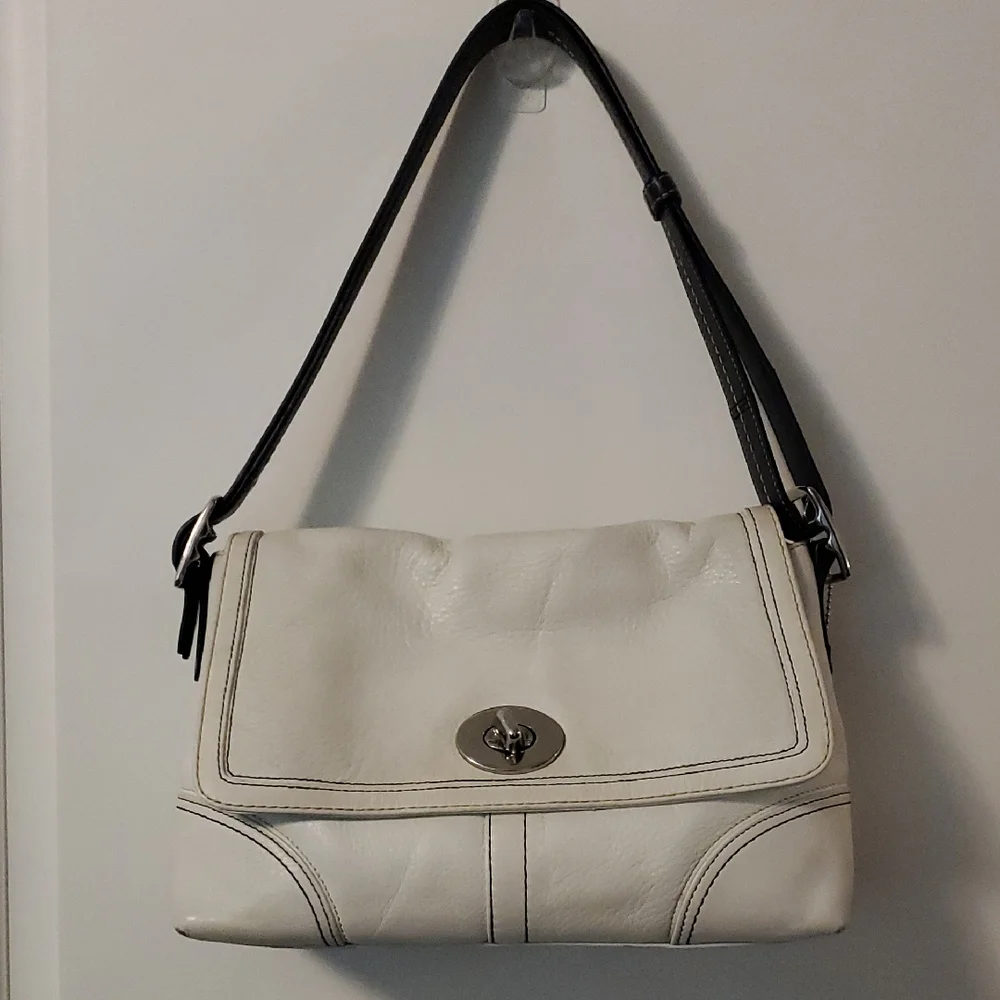 Vintage Coach Chelsea Chalk Leather Turnlock Shoulder Bag F13085 Y2K - Picture 2 of 13